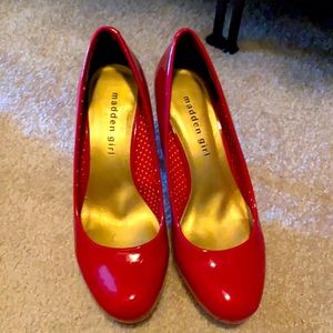 Madden Girl pumps
